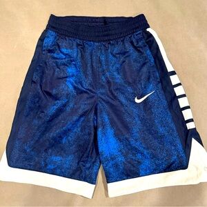 Nike large dri-fit boys shorts great condition. Back to school!